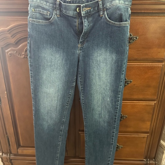 Eddie Bauer classic blue denim Jeans. - Picture 11 of 12